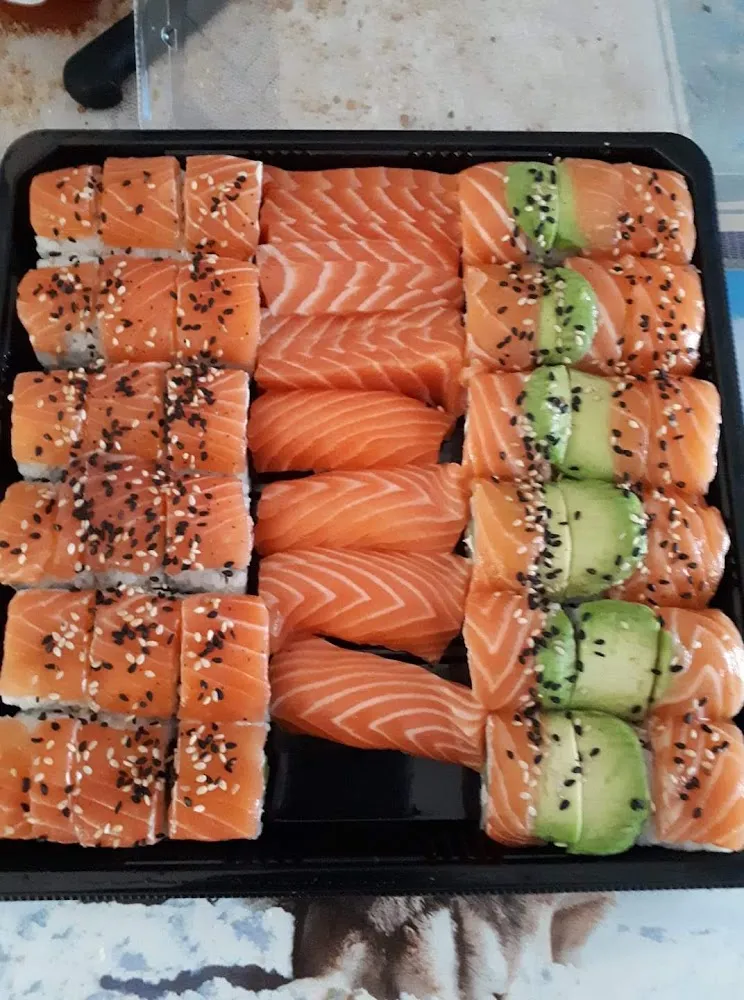 Plateau de Californian Et Sashimi